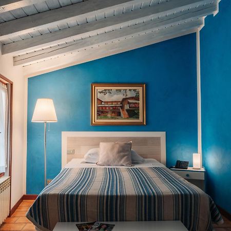 Hotel Colomber ガルドーネ・リヴィエラ エクステリア 写真