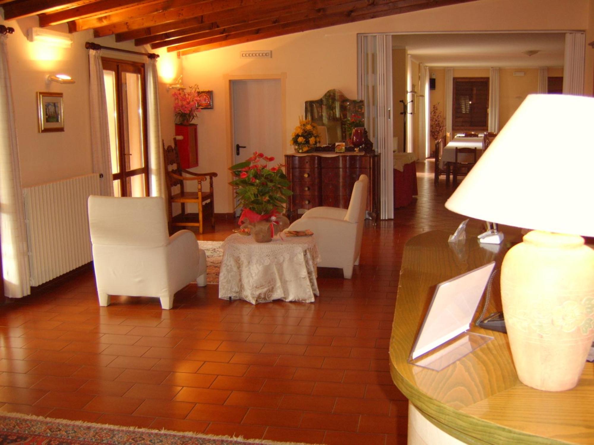 Hotel Colomber ガルドーネ・リヴィエラ エクステリア 写真