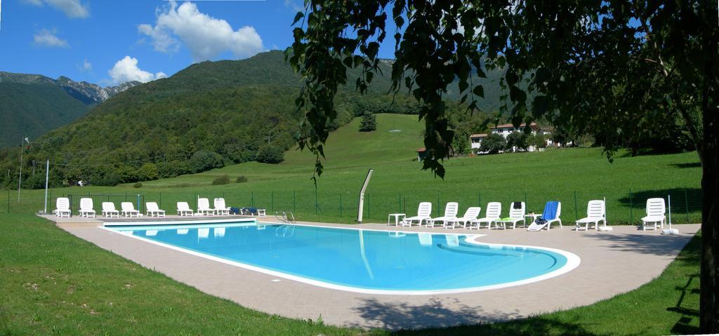 Hotel Colomber ガルドーネ・リヴィエラ エクステリア 写真